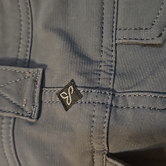 prAna size 0 high performance hiking pants Grey with 3 zippered pockets & back - Picture 10 of 11